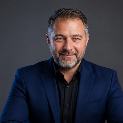 Poór Csaba — Co-Founder, CEO, Convive